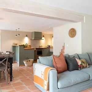 https://pretty-historical-village-house.fr-provencehotel.com