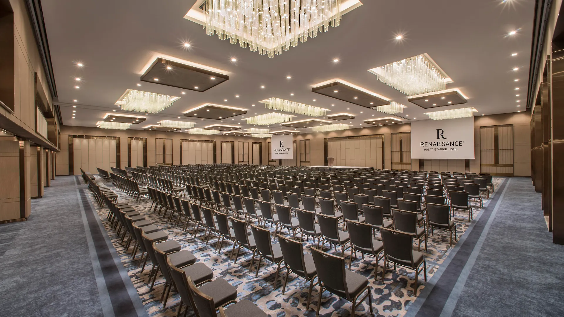 Renaissance Polat Istanbul Hotel 5*,