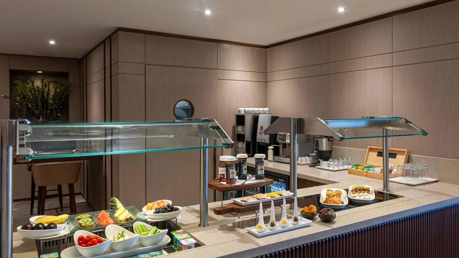 Renaissance Polat Istanbul Hotel